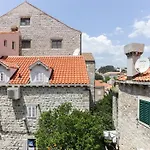 Old Town Princess Apartments
